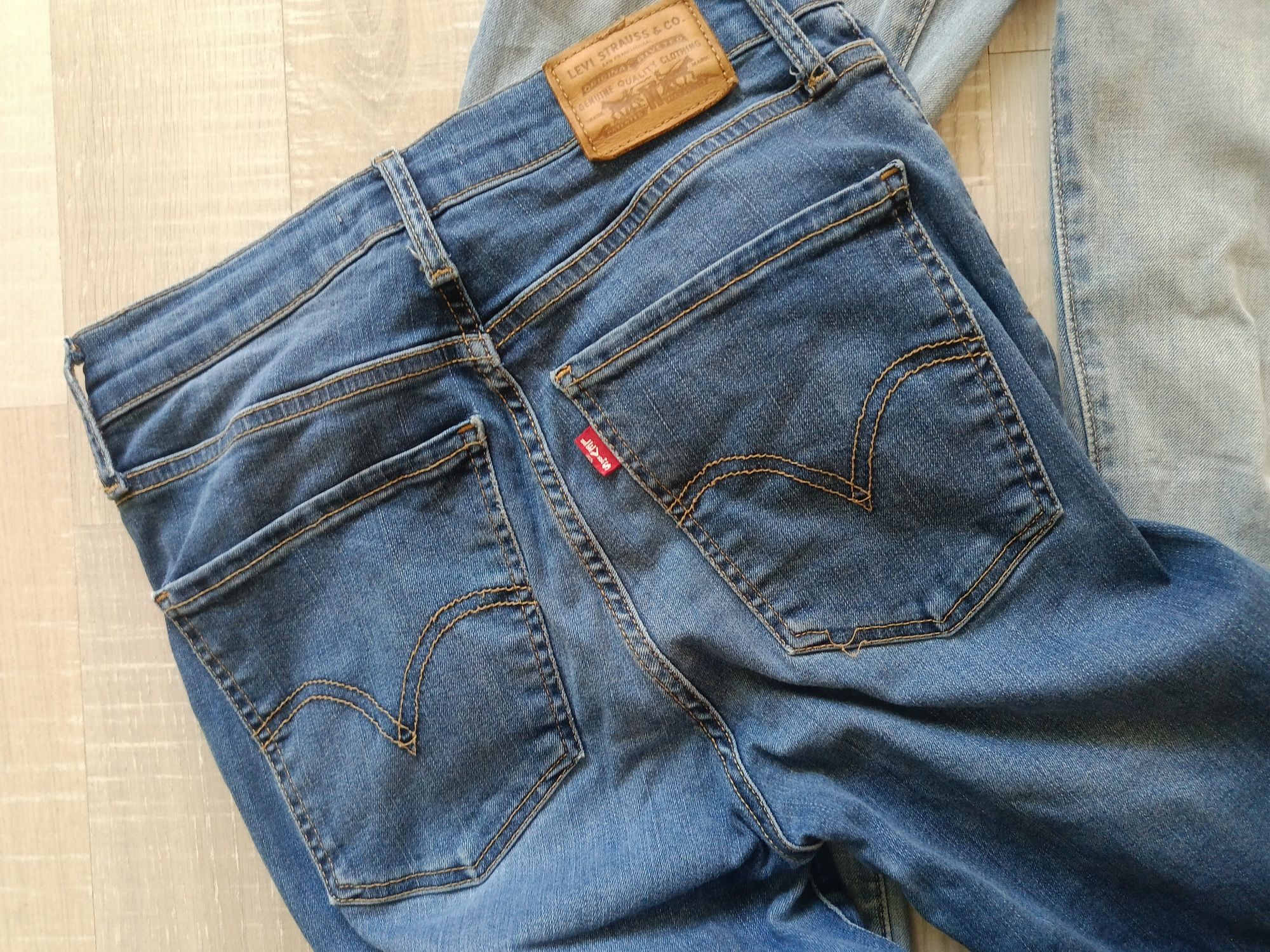 Дънки Levis 45 лв чифт