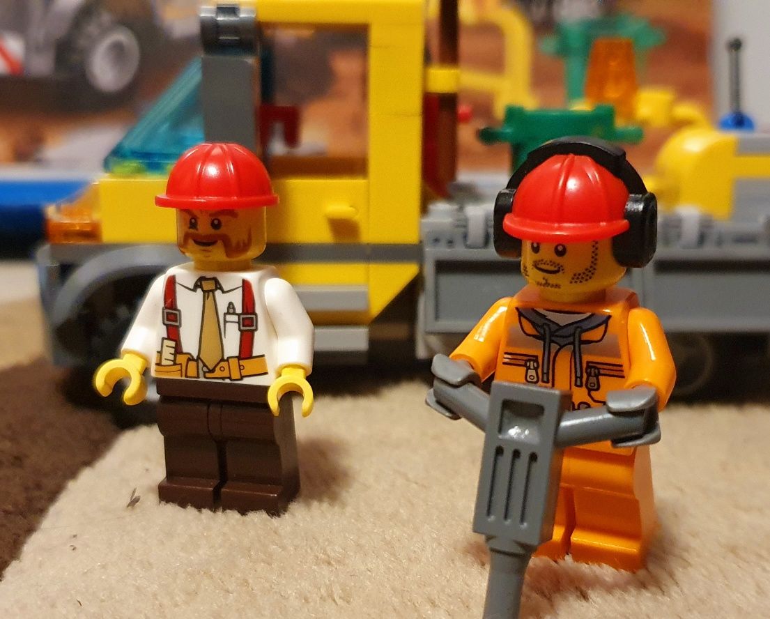 Lego 60073 masina service cu remorca