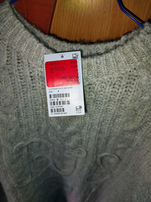 Pluovor H&M dama S eticheta