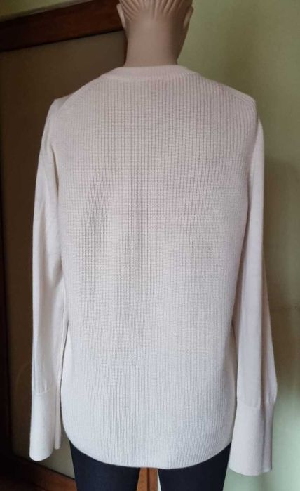 Pulover COS, lana 100%, marimea S mare (potrivit si M). bej deschis