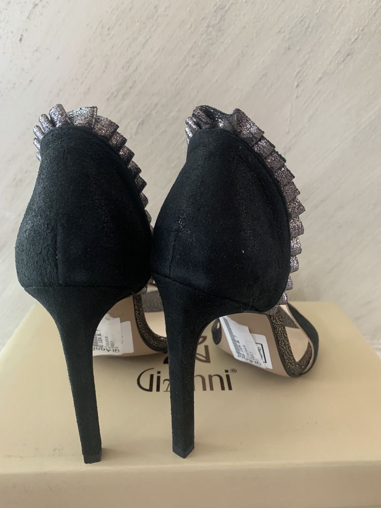 Елегантни летни сандали GiAnni