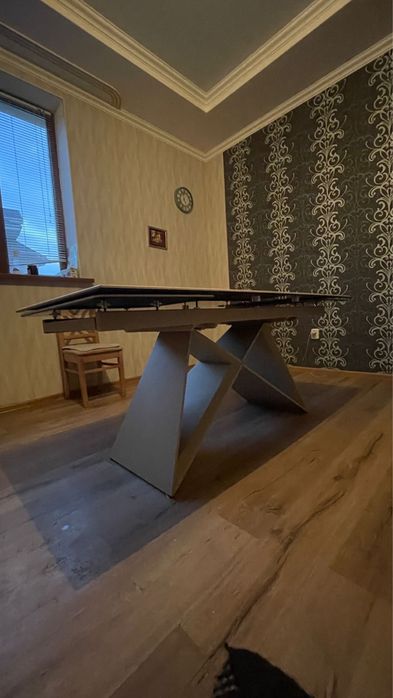 Стол кухонный в отличном состоянии