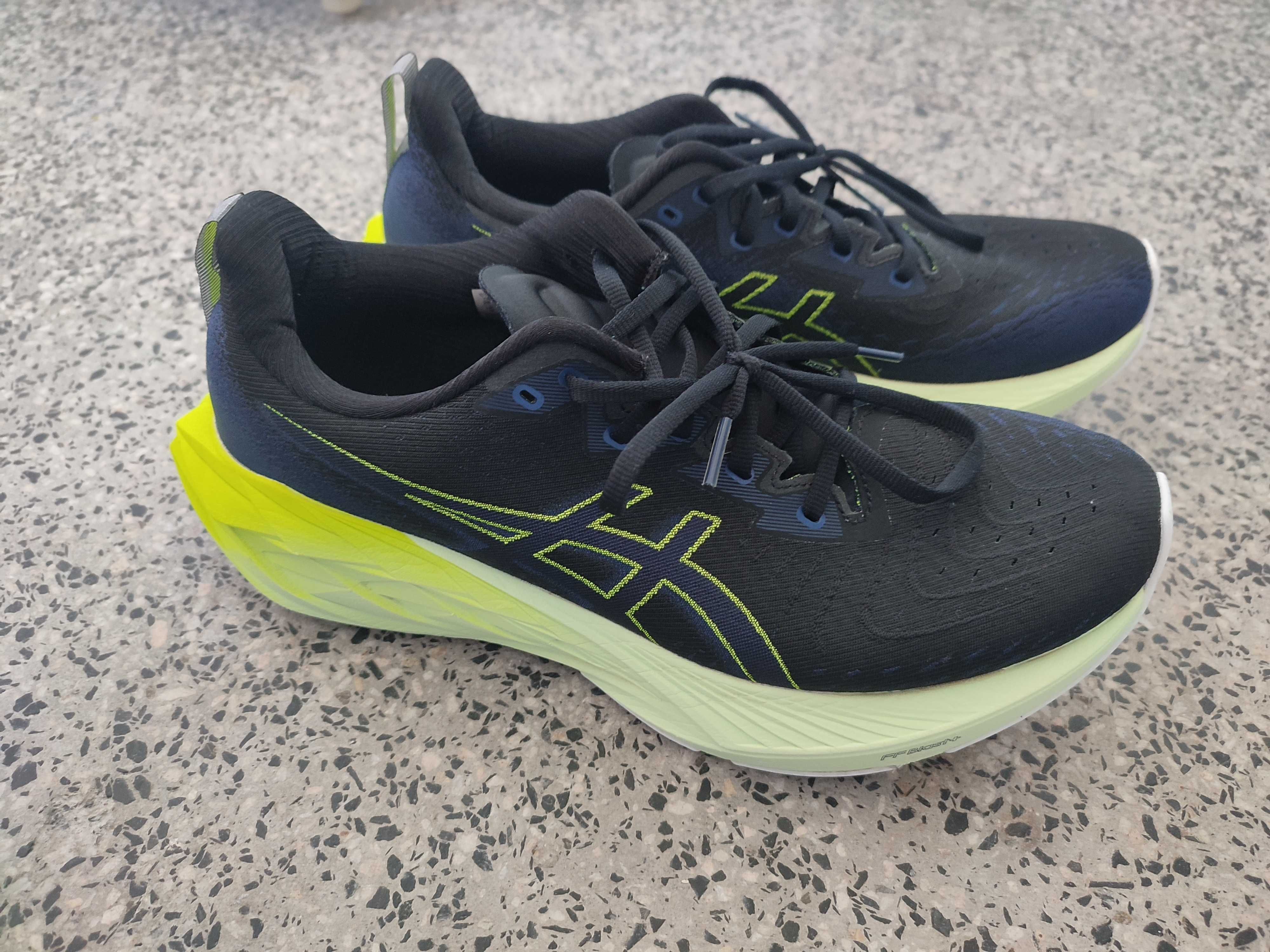Размер 44 - ASICS Novablast 4 BLACK/BLUE EXPANSE