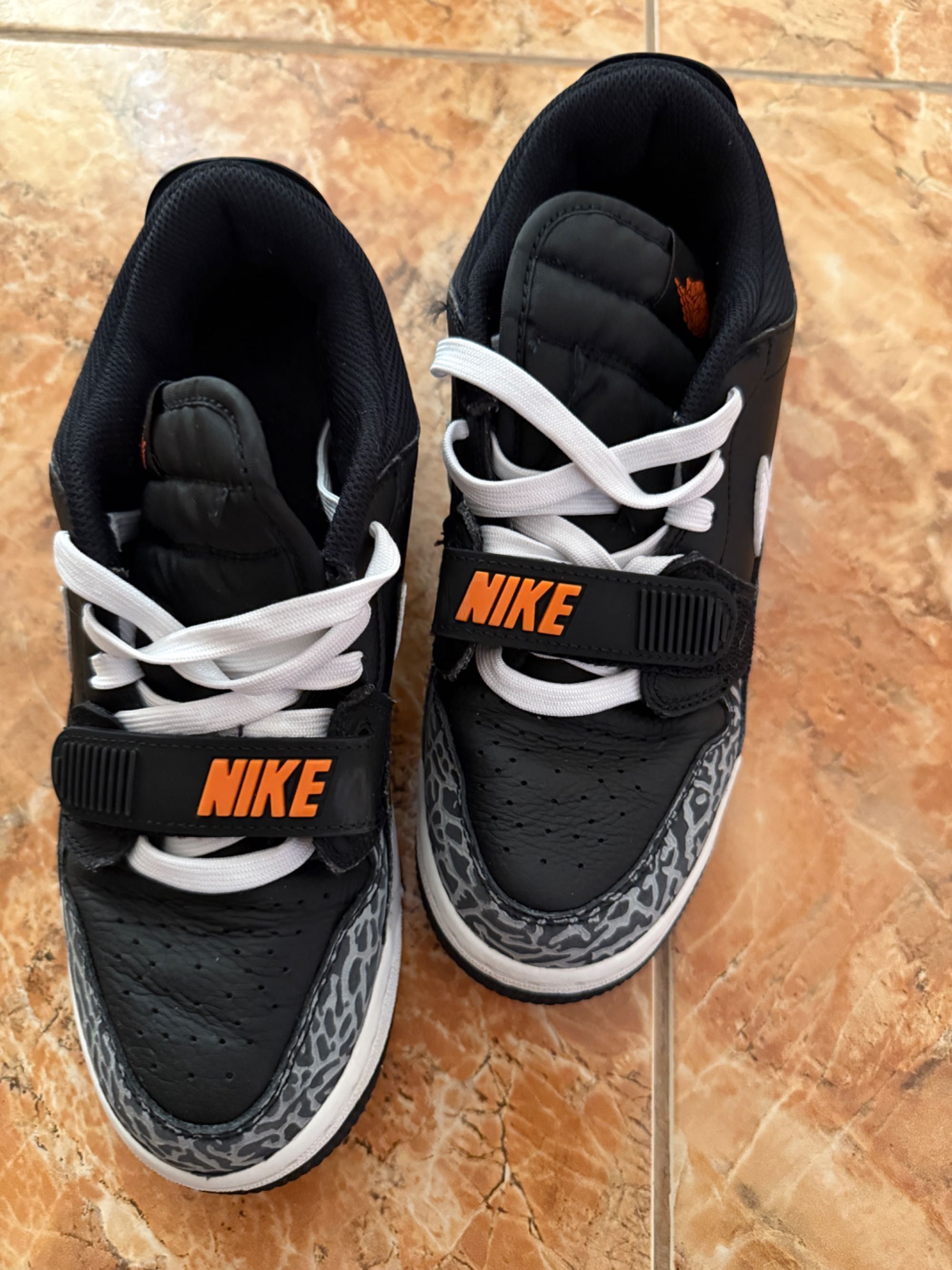 Запазени  маратонки Nike Air Jordan