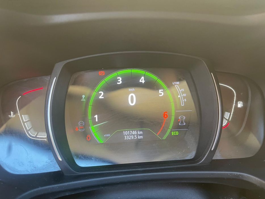 Persoana fizica vand Renault Kadjar motor 1,2 benzina 130 cp din 2017