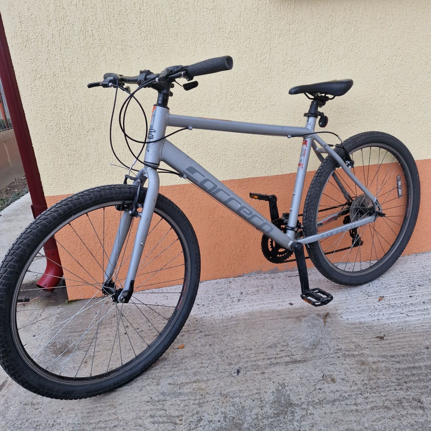 Bicicleta.marca career frem aluminiu