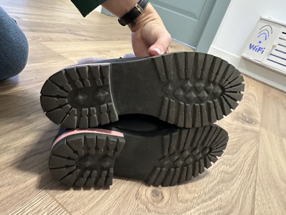 Ghete Benvenuti piele si blanuta, 38