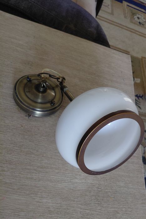 Подвесной светильник с креплением к потолку