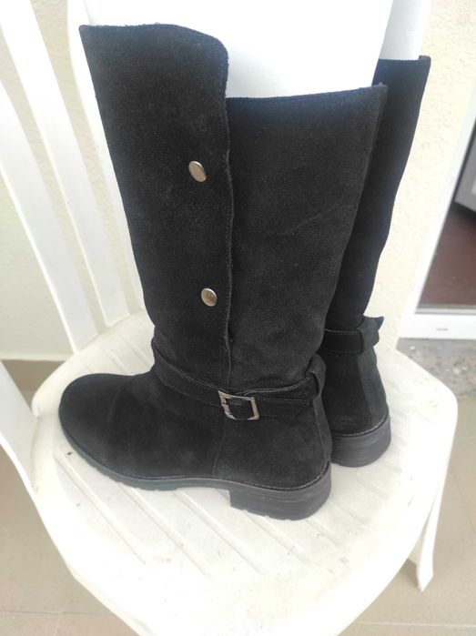 Черни зимни ботуши