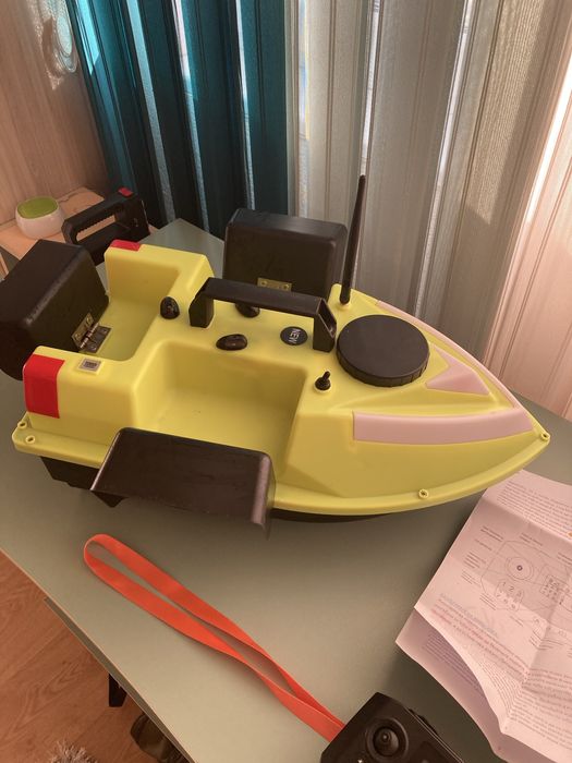 Лодка за захранка Z 6