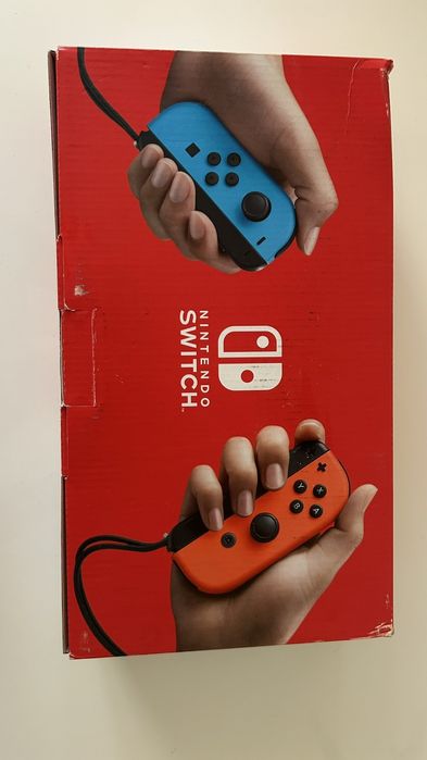 Nintendo Switch – Red & Blue (конзола + комплект аксесоари)

Продавам