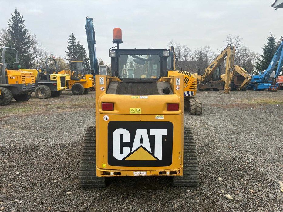 Miniincarcator bobcat pe senile 3 tone Caterpillar 247B , 2009