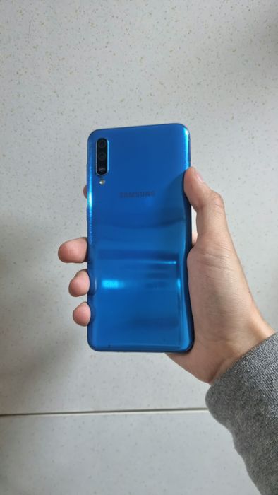 Samsung a50 64gb