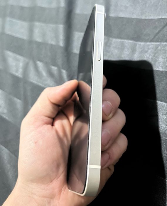  iPhone 13 в идеальном состоянии