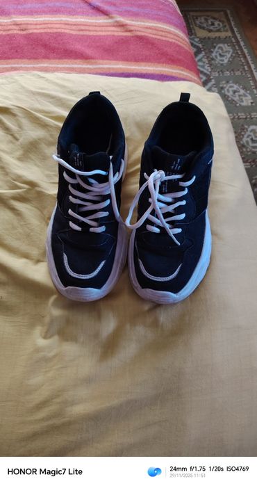 Adidași ușori fără defect 38