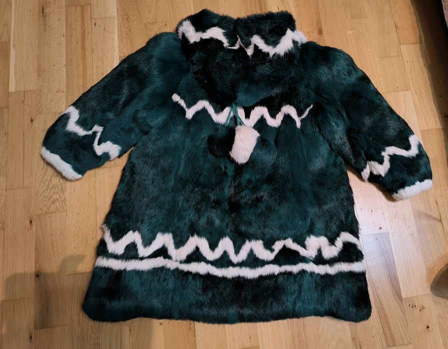 Кокетно палтенце от заешка кожа за малка кокетка на 6-8г