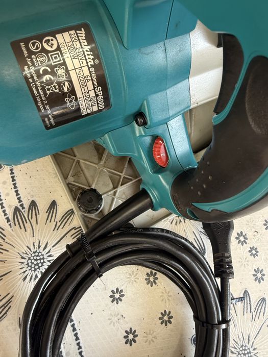 Потапящ ръчен циркуляр Makita SP6000, 1300 W, Ø 165 мм