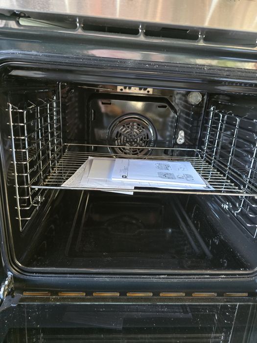 Продавам готварска печка с котлони