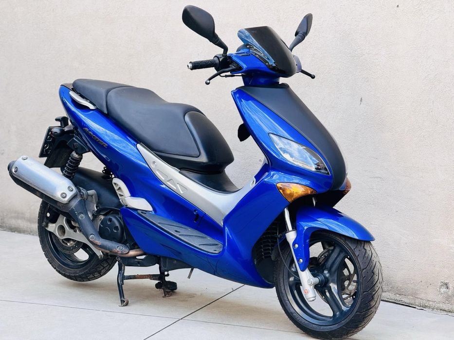 Скутер Yamaxa Maxster 150кубика топ
