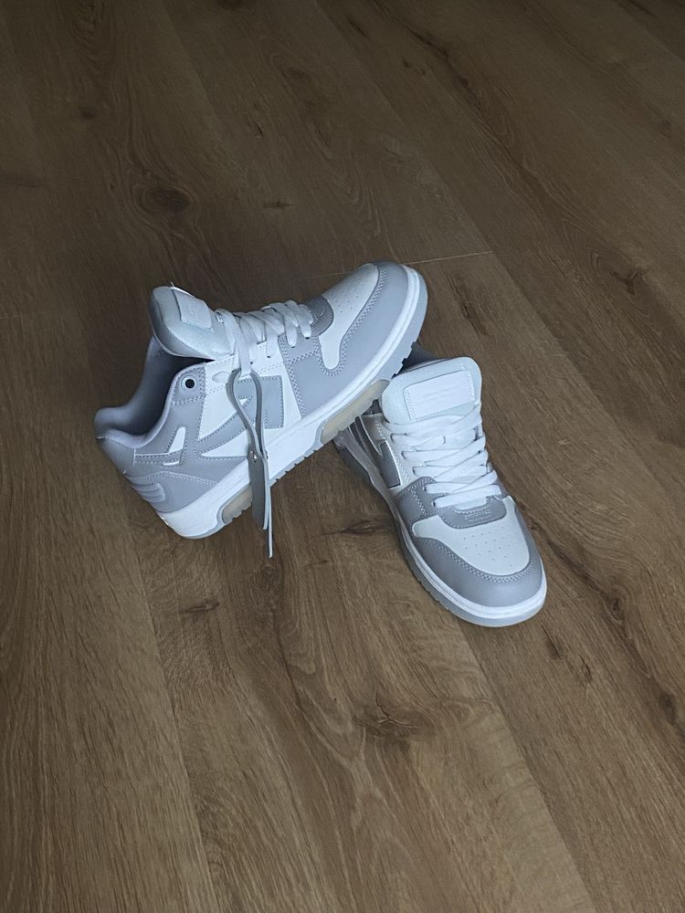 Adidasi off white Out Off Office