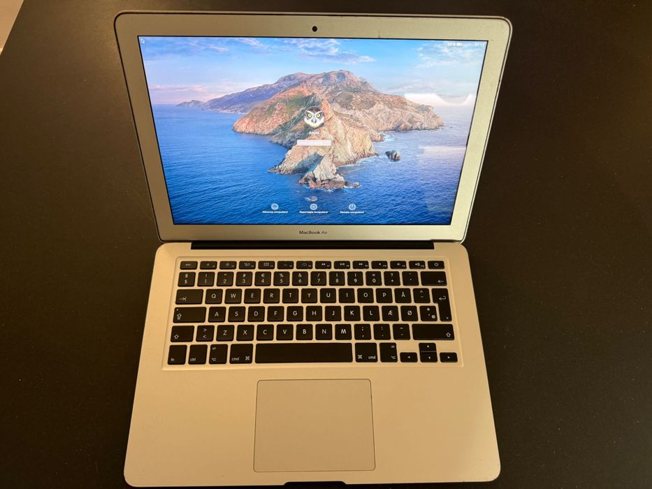 Macbook Air A1466 (2014) macOS Catalina 13 inch 4GB Ram 128 GB storge
