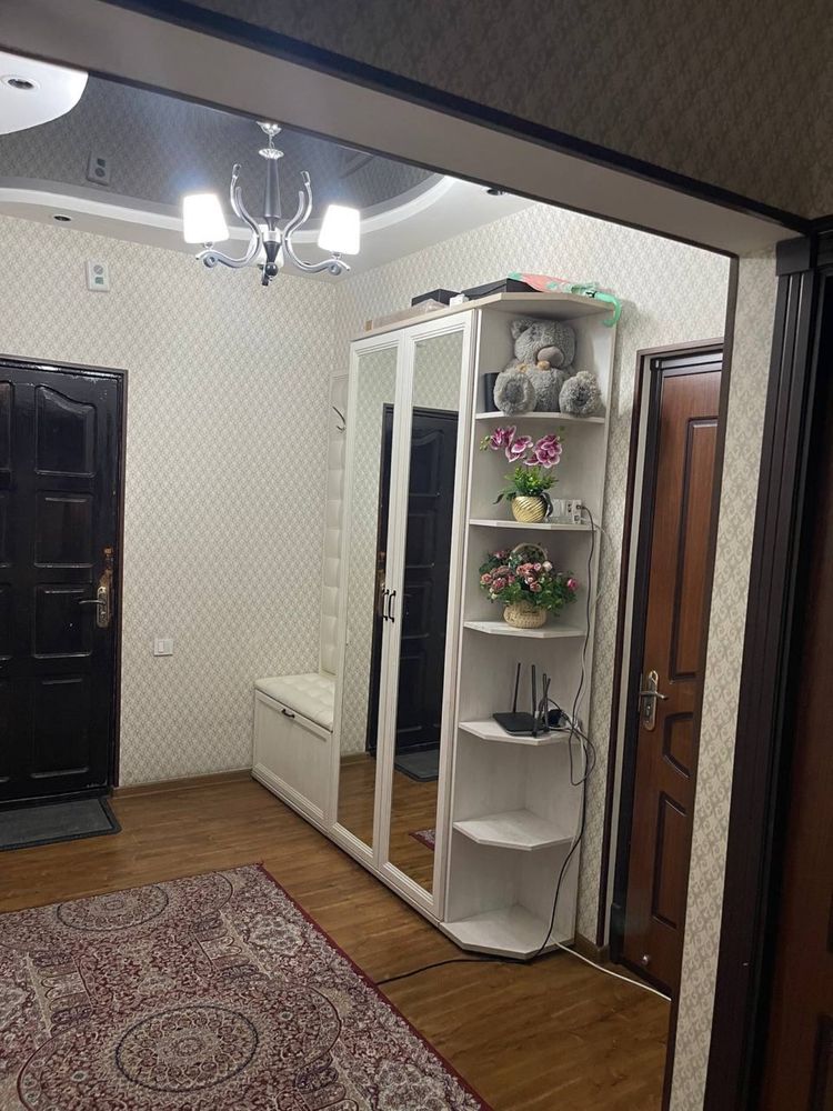 Прадаю сваю 4 комнатная квартира