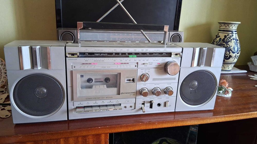 Radiocasetofon stereo Standard cu 2 boxe