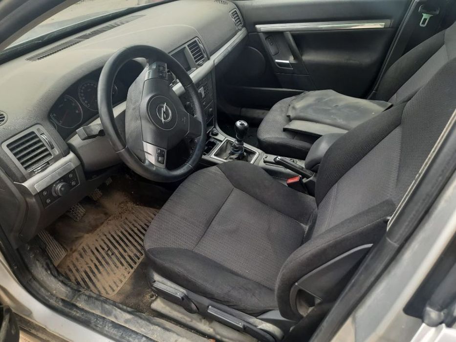 Dezmembrez Opel Vectra C motor 1.9  88kw, 120cp, Z19DT dezmembrari cutie de viteze manuala 5+1