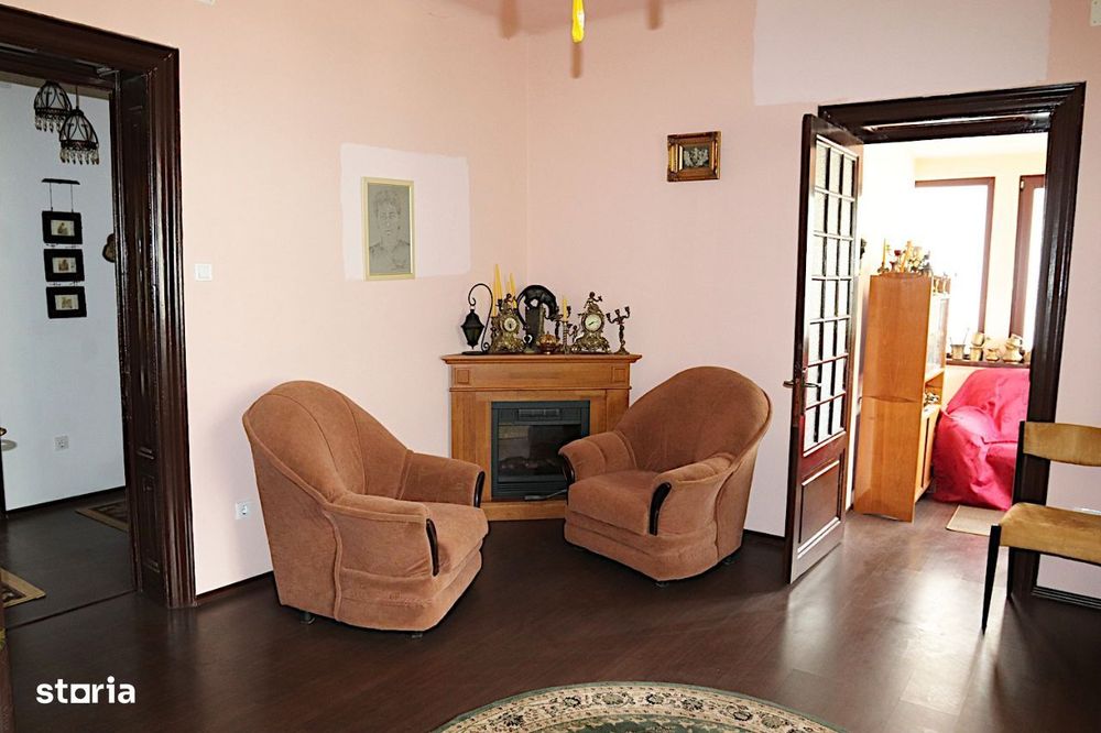 Apartament 4 camere, in vila - Sinaia
