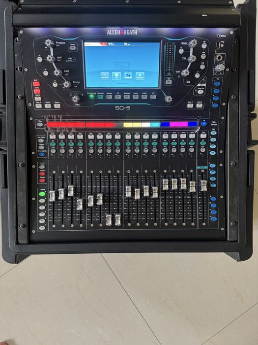 Микшерный пульт Allen&Heath SQ5
