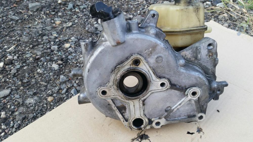Pompă servo mazda 6, motor 2.0D an 2002-2007