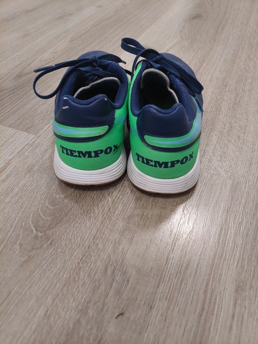 Детски футболни маратонки Naik