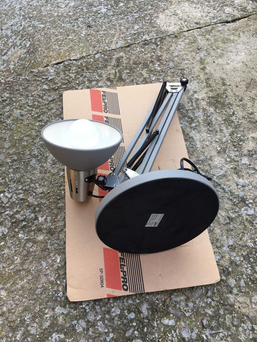 немска , разтегателна работна лампа "Nino"