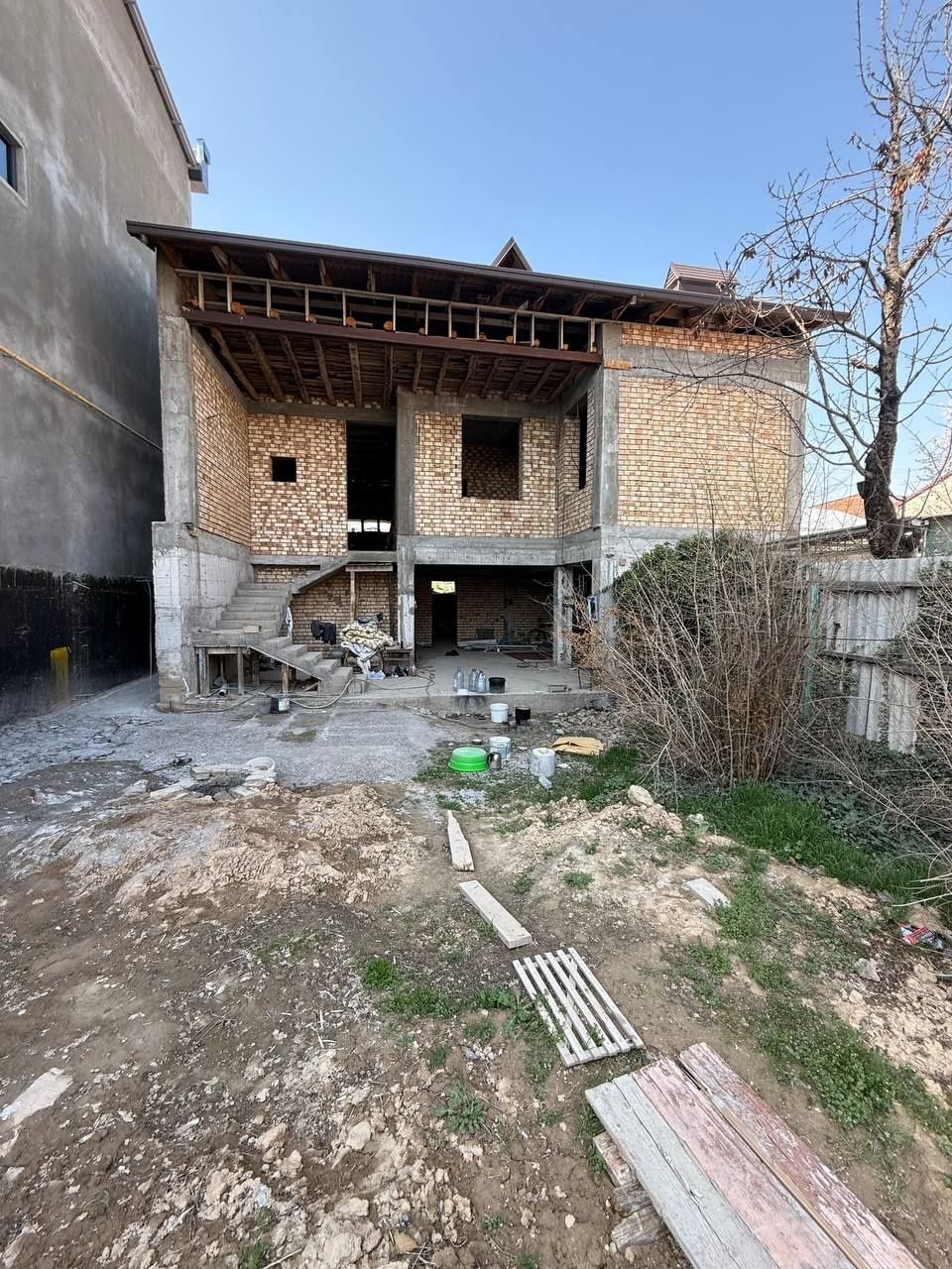 Продаётся Евро дом каробка улица Шортепа, Мирзо Улугбекский район 
Мир