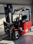 Stivuitor electric NOU 1,8 tone Triplex electrostivuitor RATE  LEASING