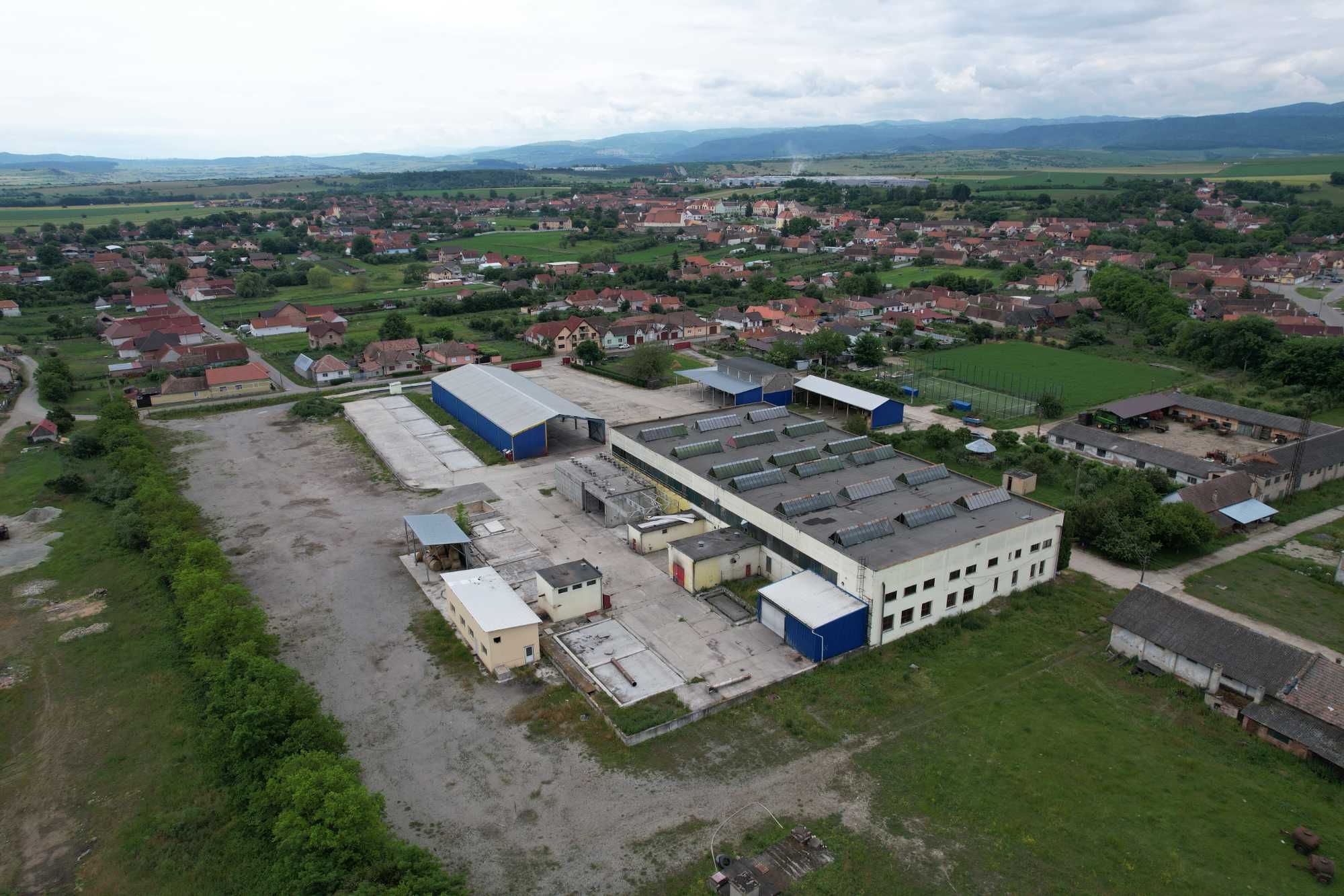 Hala industriala si teren de constructii 3,1 ha in Miercurea Sibiului