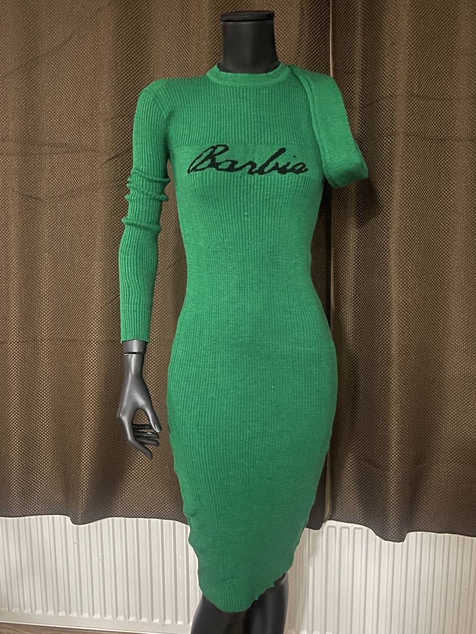 Rochițe tricot gros Barbie 
Negru 2 
Crem 2 
Verde 2 

60 lei bucata