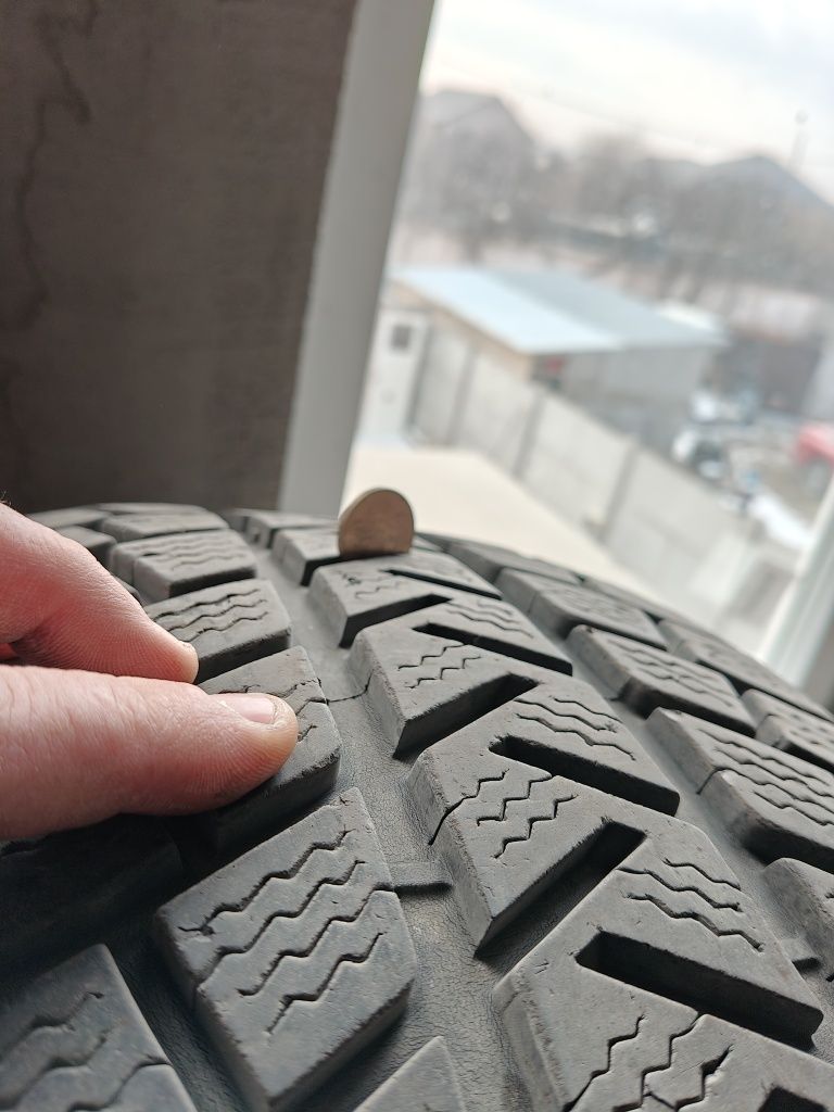 Anvelope iarna Michelin R18
