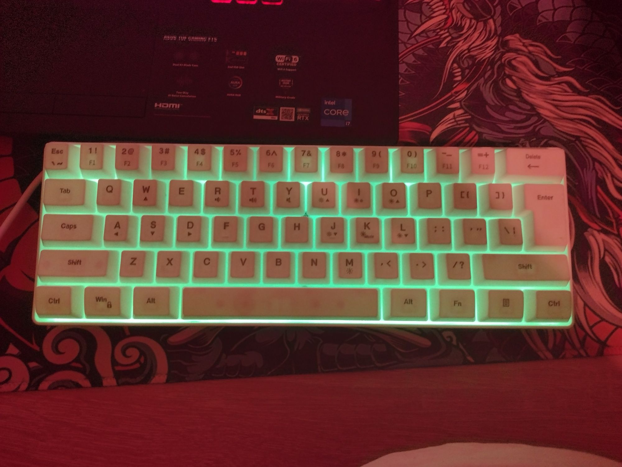 LED клавиатура с различни цветове