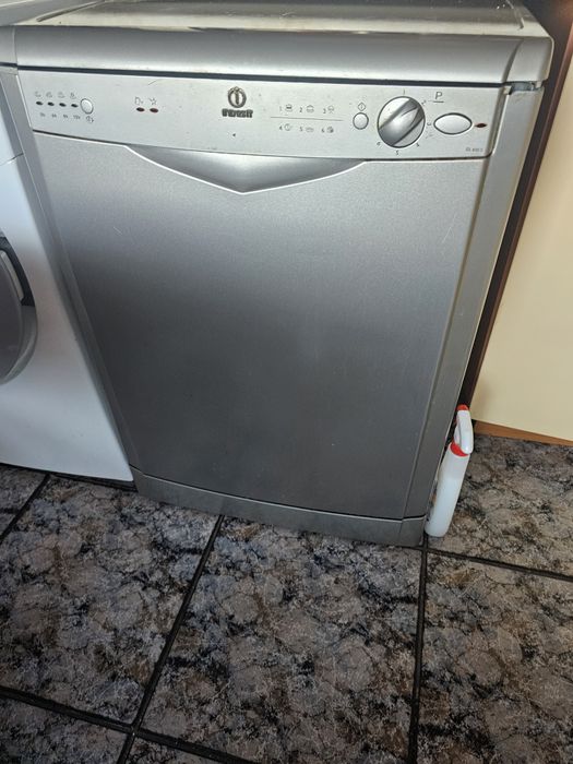 Съдомиялна свободно стояща за части.