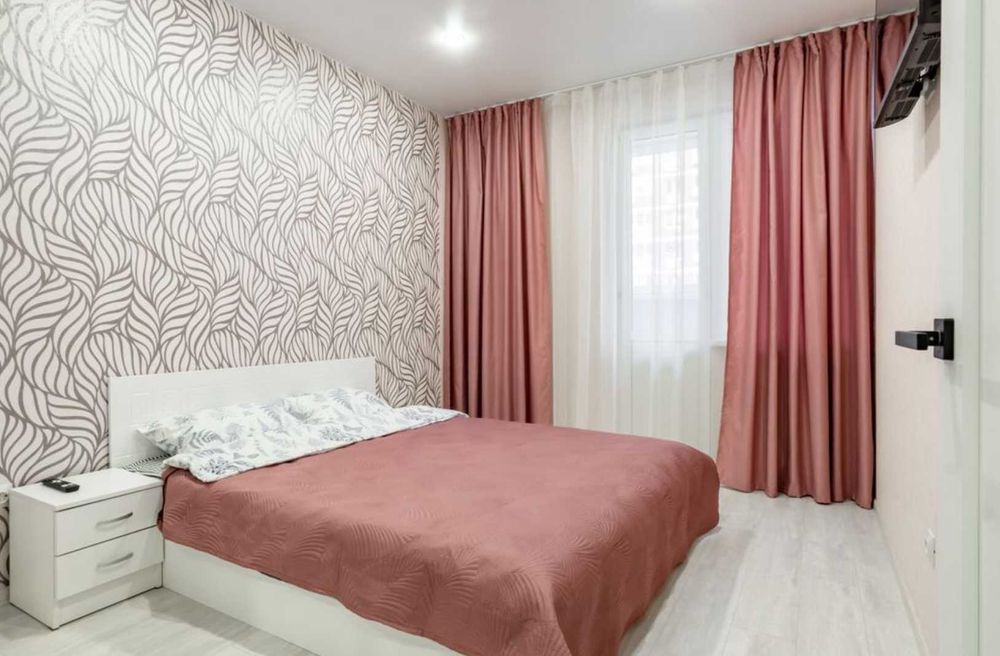 Сдаётся 1-комнатная квартира на левом берегу.