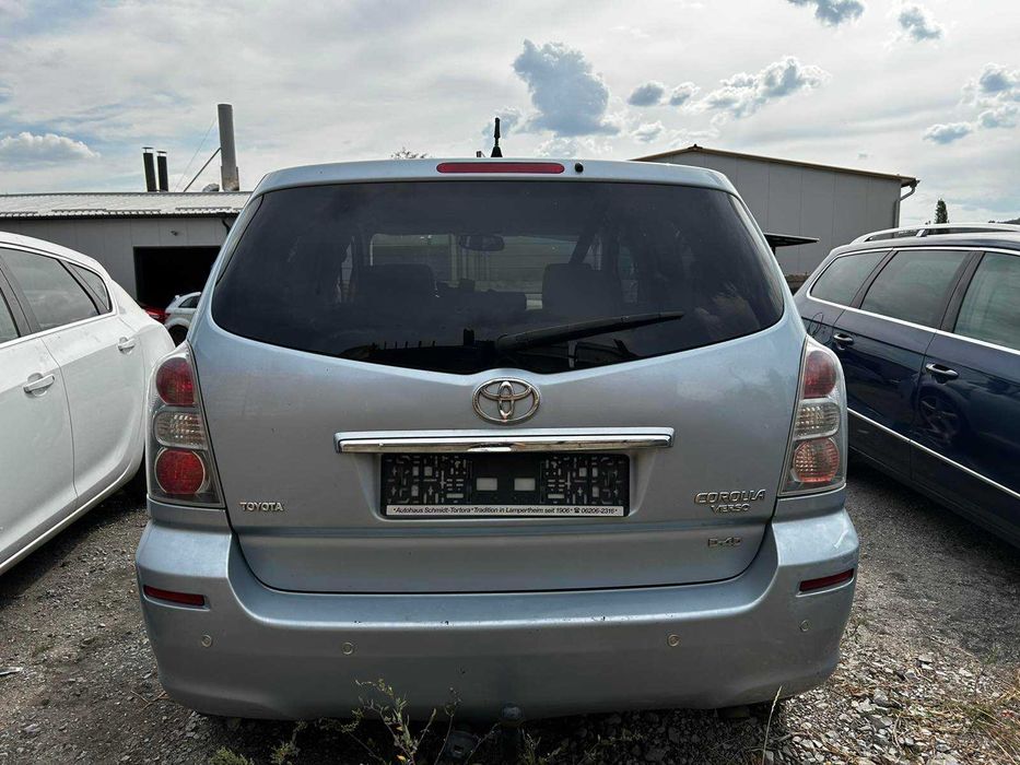 Toyota Corolla Verso 2008 на части
