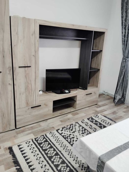 Inchirezi garsoniera,Sibiu,strand