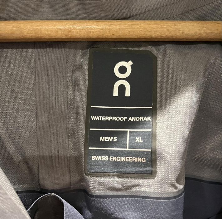 On running anorak jacket XL