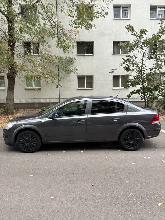 Opel astra H 1.7 2013