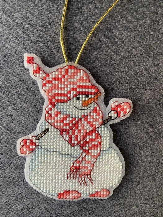 Коледни играчки, ръчно изработени