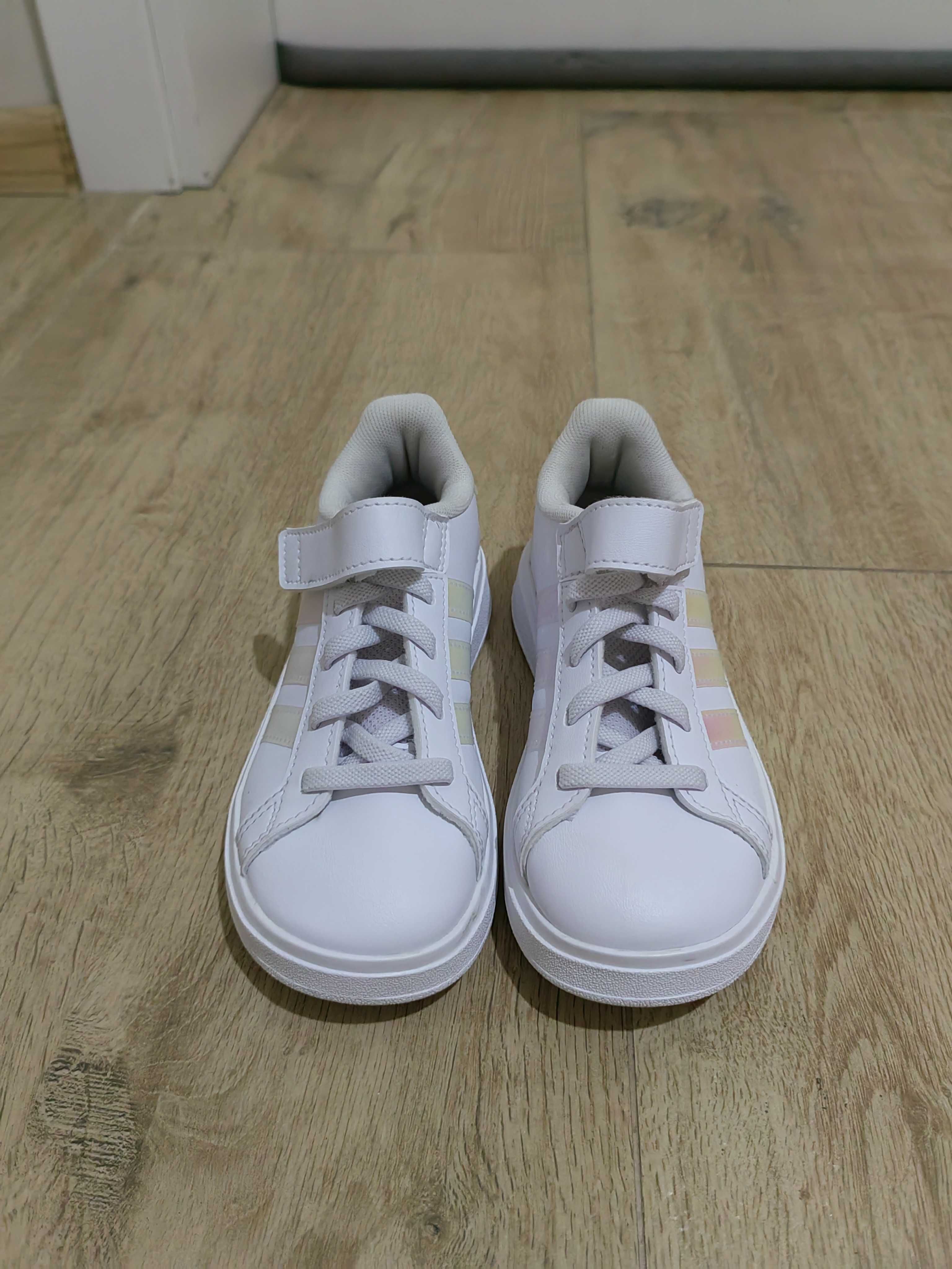 Маратонки Adidas
