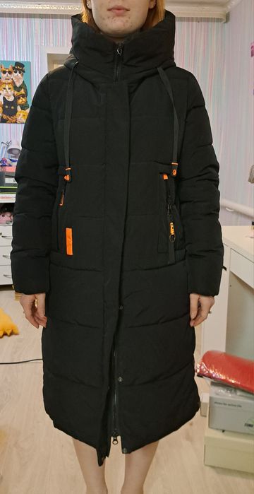 Пуховик зимний на девочку, чёрный на замке