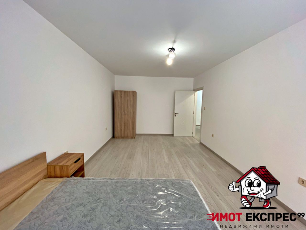 Дава се под наем Тристаен апартамент в Асеновград - 90 кв.м за 306 € - Снимка #12