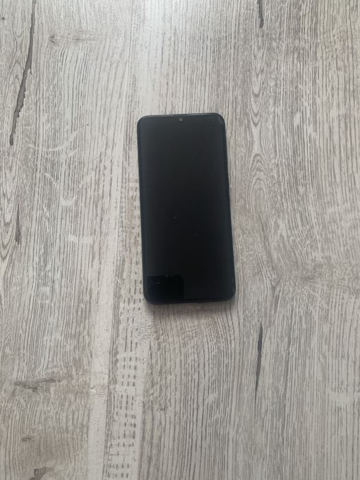 IPad și Samsung Galaxy A20e pentru piese